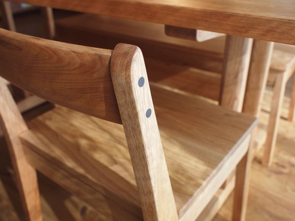 Chair02 クルミ