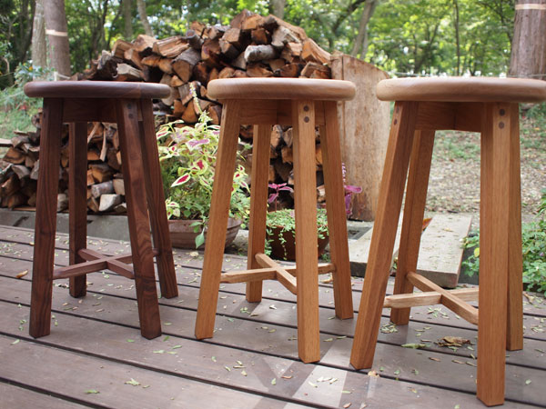 Black Walnut and Kurumi Round Stool
